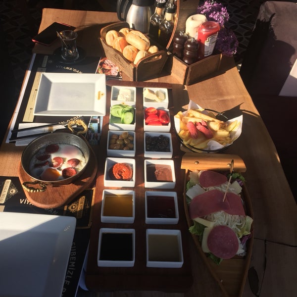 Photos At Hugga Mug Lounge Baris 30 Tips From 2408 Visitors