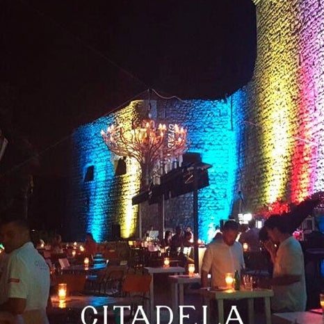 Снимок сделан в Citadela Lounge &amp; Restaurant пользователем Citadela B. 6/22/2018