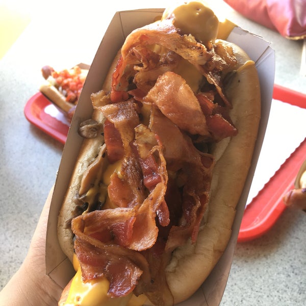 10/6/2016에 Doyoun K.님이 Pink&#39;s Hot Dogs에서 찍은 사진
