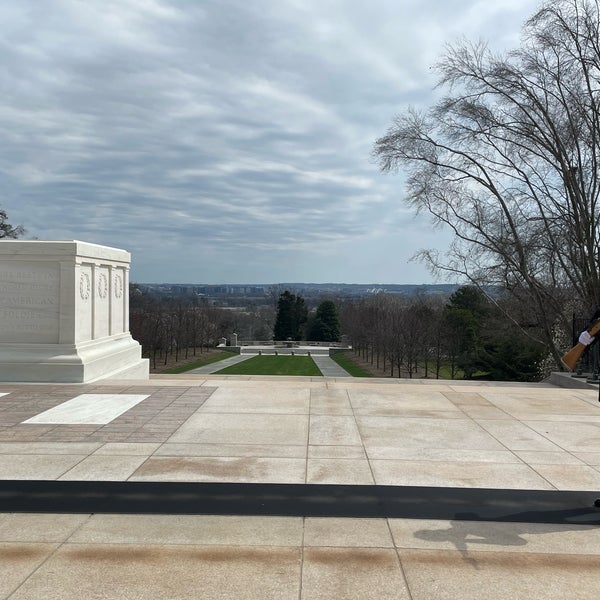 Foto tomada en Tomb of the Unknown Soldier  por Trisha P. el 3/19/2022