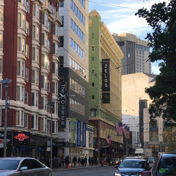 10/24/2017 tarihinde Christy T.ziyaretçi tarafından Hotel Zelos San Francisco'de çekilen fotoğraf