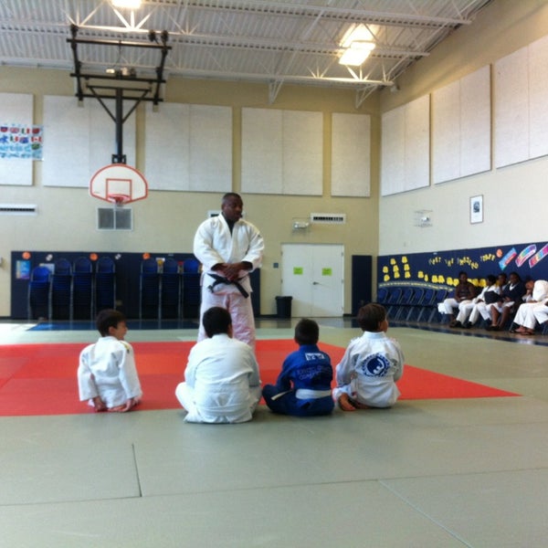 Юбилейный дзюдо. Кафе дзюдо. Клуб дзюдо лион. Клуб дзюдо справедливость 2. Judo club 2012.