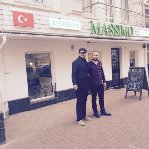 4/18/2015 tarihinde Oğuzhan Y.ziyaretçi tarafından Massimo Turkish &amp; Italian Restaurant'de çekilen fotoğraf