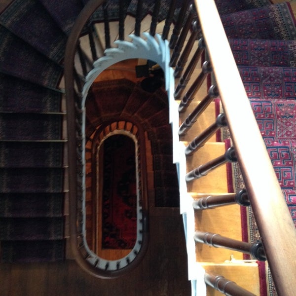 Foto scattata a Antrim 1844 Country House Hotel da Sarah Jane il 10/15/2013
