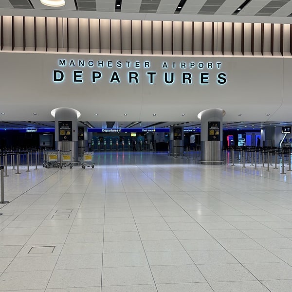 3/2/2024 tarihinde RAYAN 🎶ziyaretçi tarafından Manchester Havalimanı (MAN)'de çekilen fotoğraf
