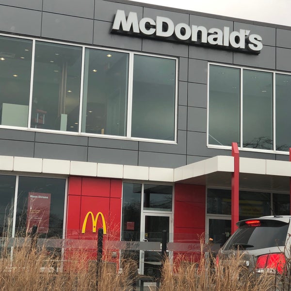 McDonald's Fast Food Restaurant in Montréal