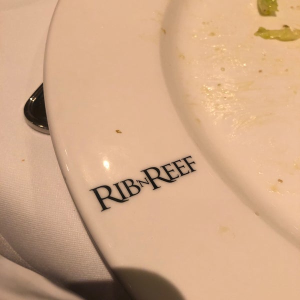 Foto tirada no(a) Rib N Reef Steakhouse por Matt S. em 12/27/2019