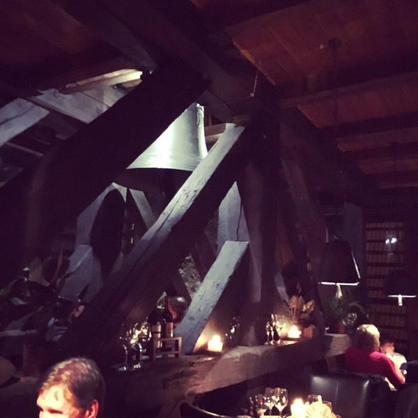 10/15/2016 tarihinde Pauline P.ziyaretçi tarafından Restaurant Zvonice'de çekilen fotoğraf
