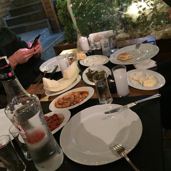 10/22/2019 tarihinde Onur Y.ziyaretçi tarafından Zervan Restaurant &amp; Ocakbaşı'de çekilen fotoğraf
