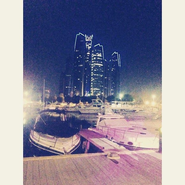 Photo taken at The Yacht Club نادي اليخوت by Dmitrii Y. on 3/4/2015