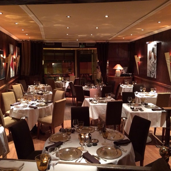 Foto tirada no(a) Le Mesclun Restaurant por Olivier B. em 11/16/2013