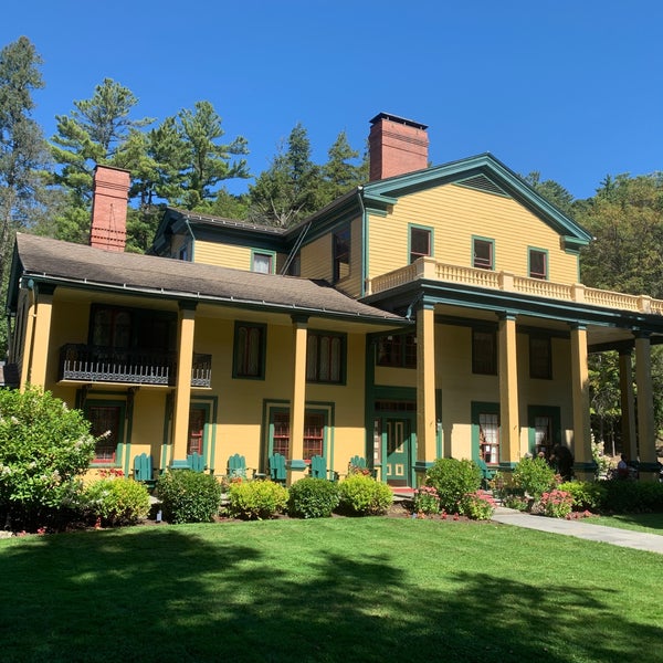 photos-at-glen-iris-inn-american-restaurant-in-castile