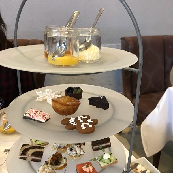 Went here for high tea. Pretty good and filling. They can be pretty busy and are very cognizant of food allergies. They do have seasonal menus and the food is bite sized!
