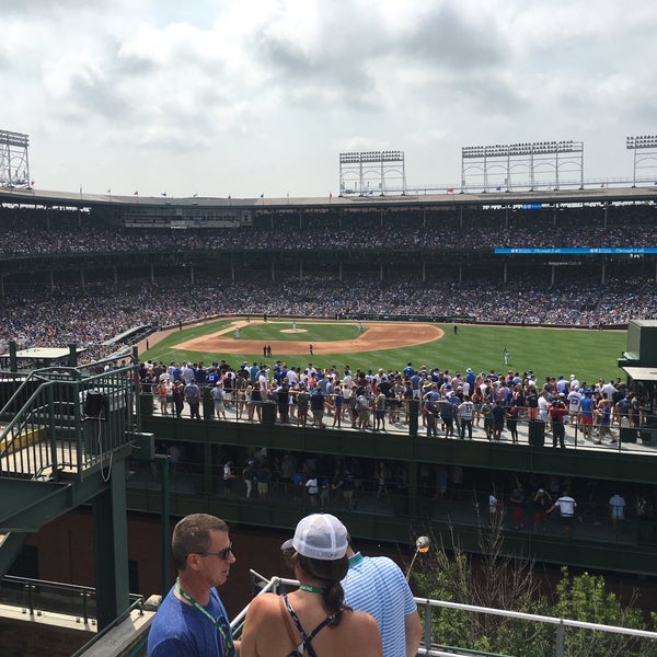 Wrigley Rooftops 3643 Wrigleyville 2 tips from 976 visitors