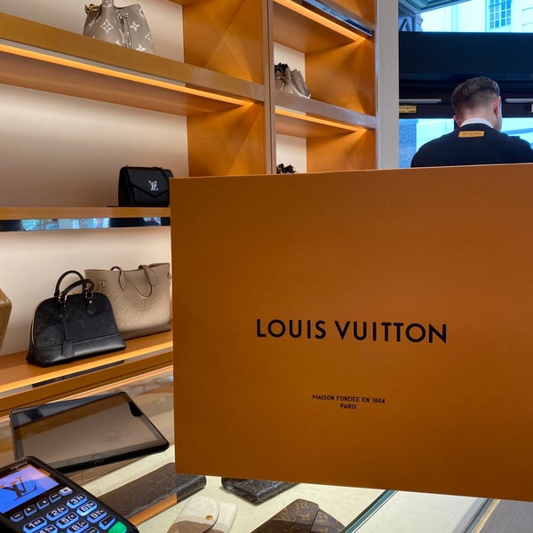 Louis Vuitton - Leeds City Centre - 2 tips