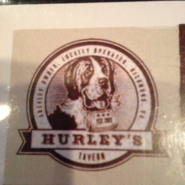 รูปภาพถ่ายที่ Hurley&#39;s Tavern โดย Richard W. เมื่อ 12/17/2015