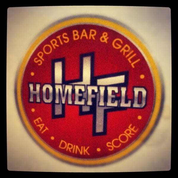 Photo taken at Homefield Sports Bar &amp; Grill by Jess L. on 1/19/2013