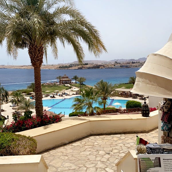 Foto scattata a Mövenpick Resort Sharm el Sheikh da Abdullah il 5/8/2022