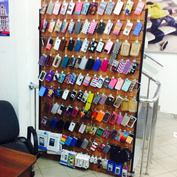Photo taken at Чехольня &#39;+375&#39;///Cell phone accessories &#39;+375&#39; by Kirill F. on 10/20/2013