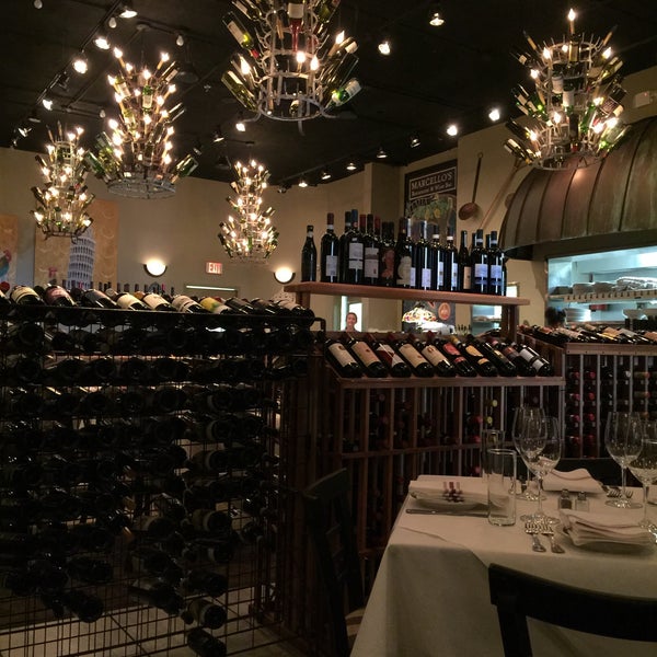 8/10/2015에 Emerson A.님이 Marcello&#39;s Restaurant &amp; Wine Bar에서 찍은 사진