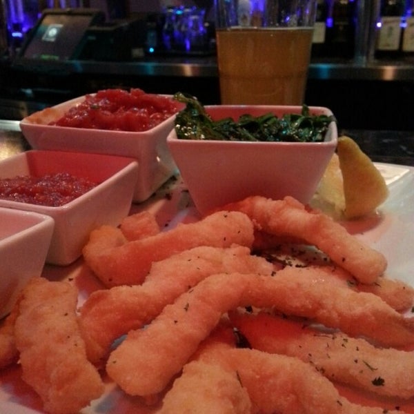 Снимок сделан в Sweeney&#39;s Seafood Restaurant пользователем Lynn C. 7/6/2015