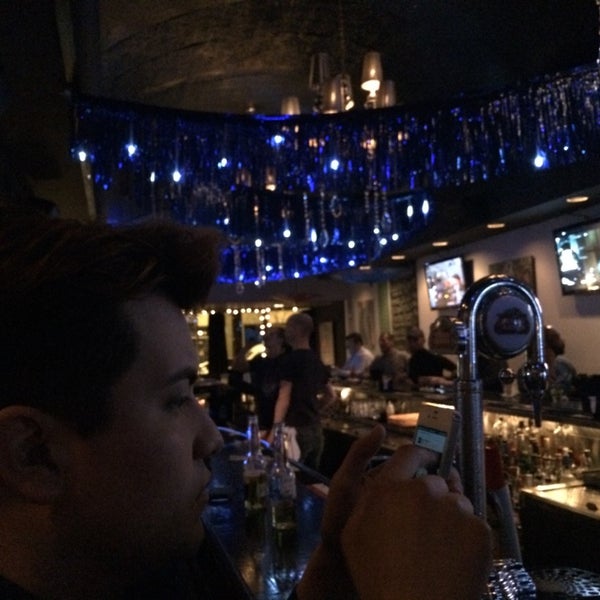 5/18/2014에 Danny L.님이 Downtown Bar &amp; Lounge에서 찍은 사진