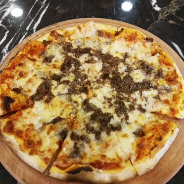 Foto diambil di Pizza Job’s oleh Emre G. pada 7/5/2018