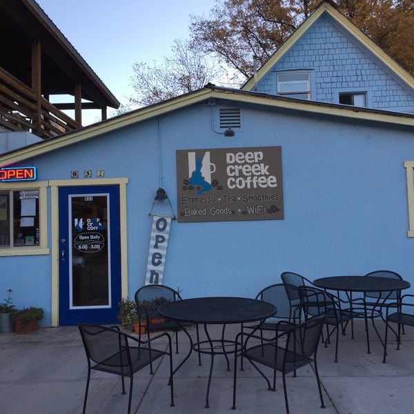 Das Foto wurde bei Deep Creek Coffee von Will T. am 11/13/2016 aufgenommen