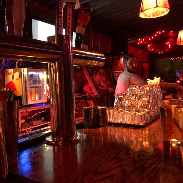 williamsburg virginia gay bar montreal gay saunas