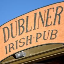 Guinness lovers and lovers of camaraderie converge at this casual and welcoming Irish pub.