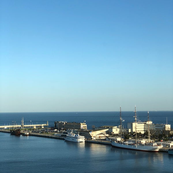 Foto diambil di Sea Towers oleh Oktawian C. pada 4/20/2018