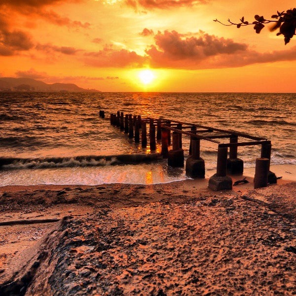 Pantai Robina - Teluk Air Tawar