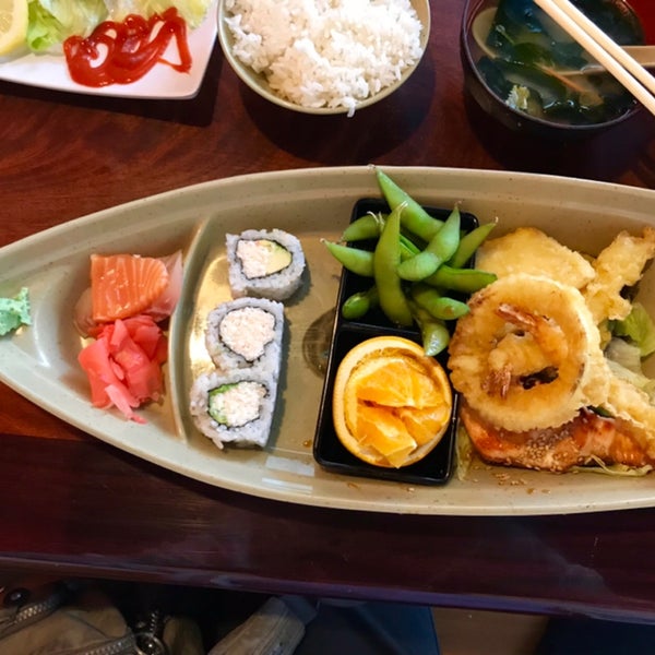 9/16/2019에 Sherry H.님이 Sakura Teppanyaki and Sushi에서 찍은 사진