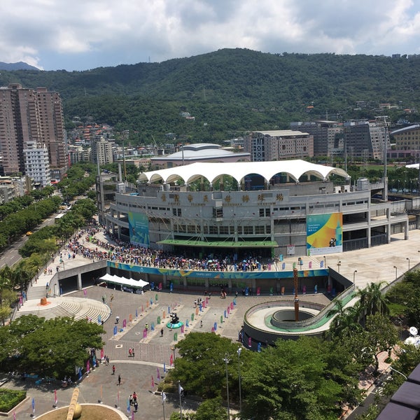 foto di 台北市立天母棒球场 taipei tianmu baseball stadium