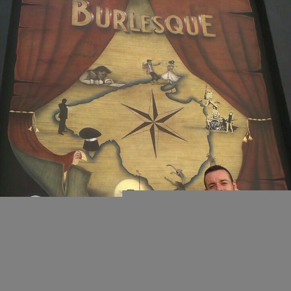 รูปภาพถ่ายที่ Teatro Burlesque โดย 35Hz S. เมื่อ 11/14/2013