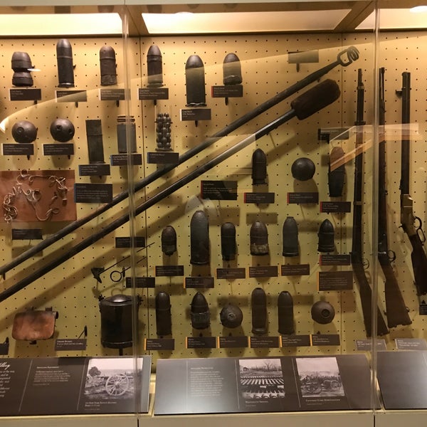 Снимок сделан в Gettysburg National Military Park Museum and Visitor Center пользователем Shelly P. 6/22/2018