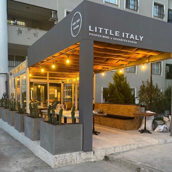 Foto tirada no(a) Little İtaly Pizzeria por Obn Ç. em 7/7/2021