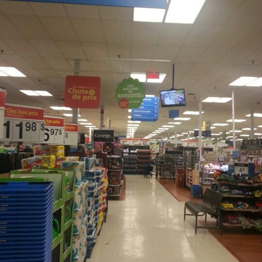 Walmart PointeauxTrembles'te Hipermarket