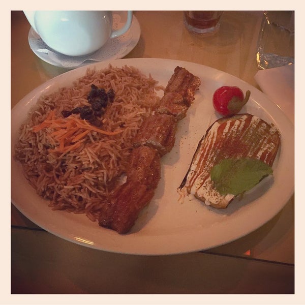 8/23/2015에 Cyrus A.님이 Kabul Afghan Cuisine에서 찍은 사진