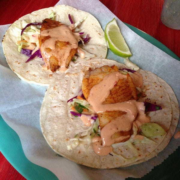 4/1/2013에 Rhiannon Z.님이 Flaco&#39;s Tacos에서 찍은 사진