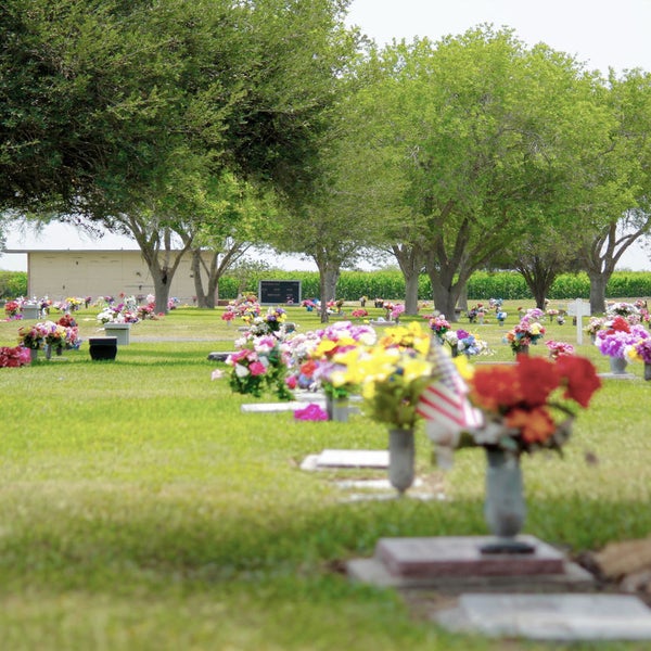 Restlawn Memorial Park La Feria, TX