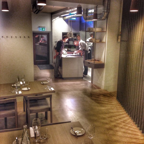 12/9/2014 tarihinde Yana Z.ziyaretçi tarafından Sweet Root restaurant'de çekilen fotoğraf