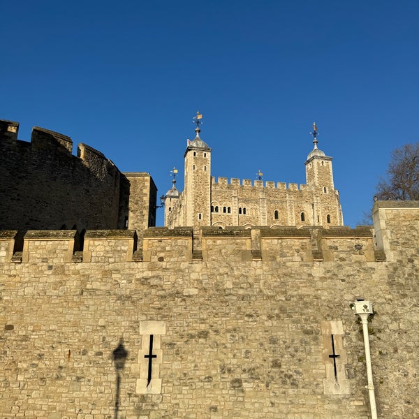 Foto diambil di Tower of London oleh Kham k. pada 1/26/2024