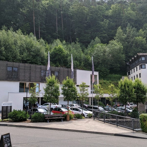 7/18/2020 tarihinde Kahaniziyaretçi tarafından Hotel Zugbrücke Grenzau'de çekilen fotoğraf