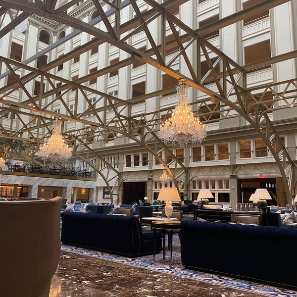 Foto diambil di Trump International Hotel Washington D.C. oleh NMR pada 5/7/2022