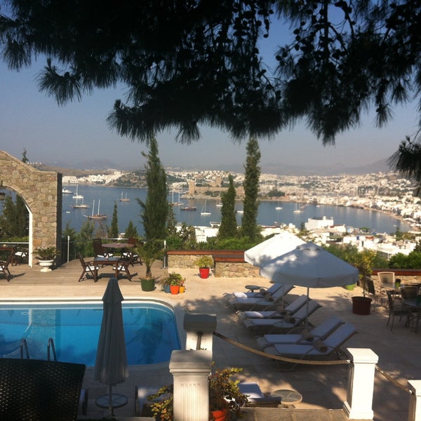 Foto diambil di Manastır Hotel &amp; Suites oleh 😉®️efik pada 5/2/2013