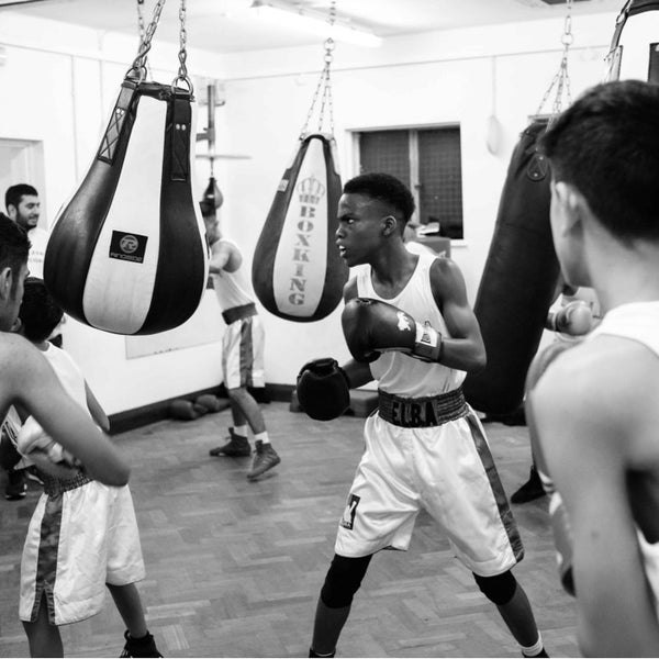 Король ринга клуб бокса. London boxing. Пауэр бокс. London boxing. Боксерский клуб в лондоне.