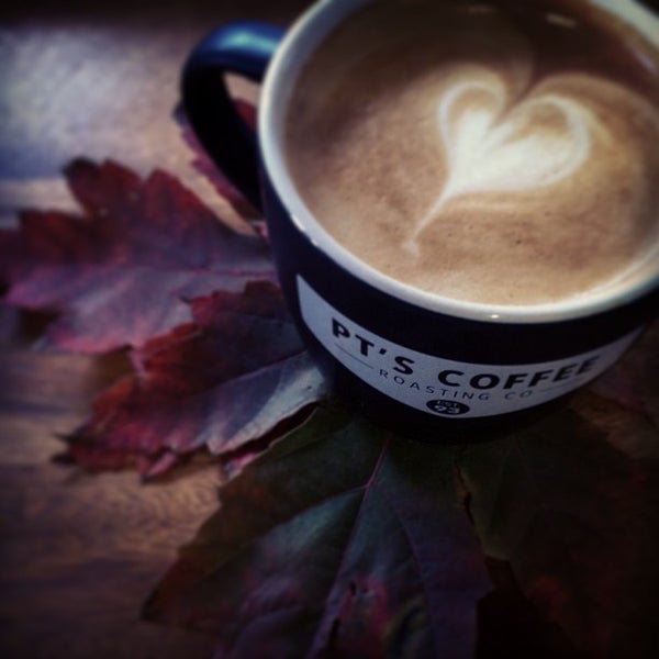 11/26/2013 tarihinde PT&#39;s Coffee @ College Hillziyaretçi tarafından PT&#39;s Coffee @ College Hill'de çekilen fotoğraf