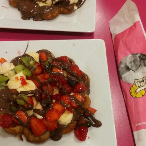 6/14/2020 tarihinde Ardaa T.ziyaretçi tarafından Çengelköy Waffle'de çekilen fotoğraf