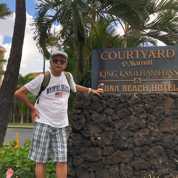 Photo taken at Courtyard by Marriott King Kamehameha&#39;s Kona Beach Hotel by Itsurou H. on 2/8/2018
